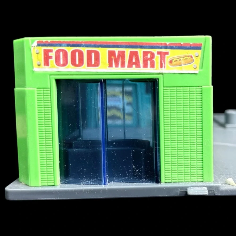 Matchbox Adventure Links City Pack‎ Roads Streets Playset Food Mart 2012